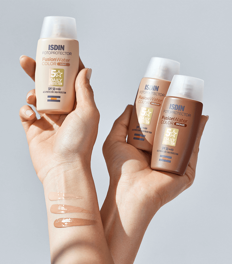 واقي فيوشن ووتر من ايسدن الاسبانية
🇪🇸 ISDIN Fotoprotector Fusion Water Color SPF50
✨ واقي شمس ملون بتركيبة مائية فائقة الخفة، يوحد لون البشرة ويمنح تغطية طبيعية مع حماية عالية من أشعة الشمس اليومية