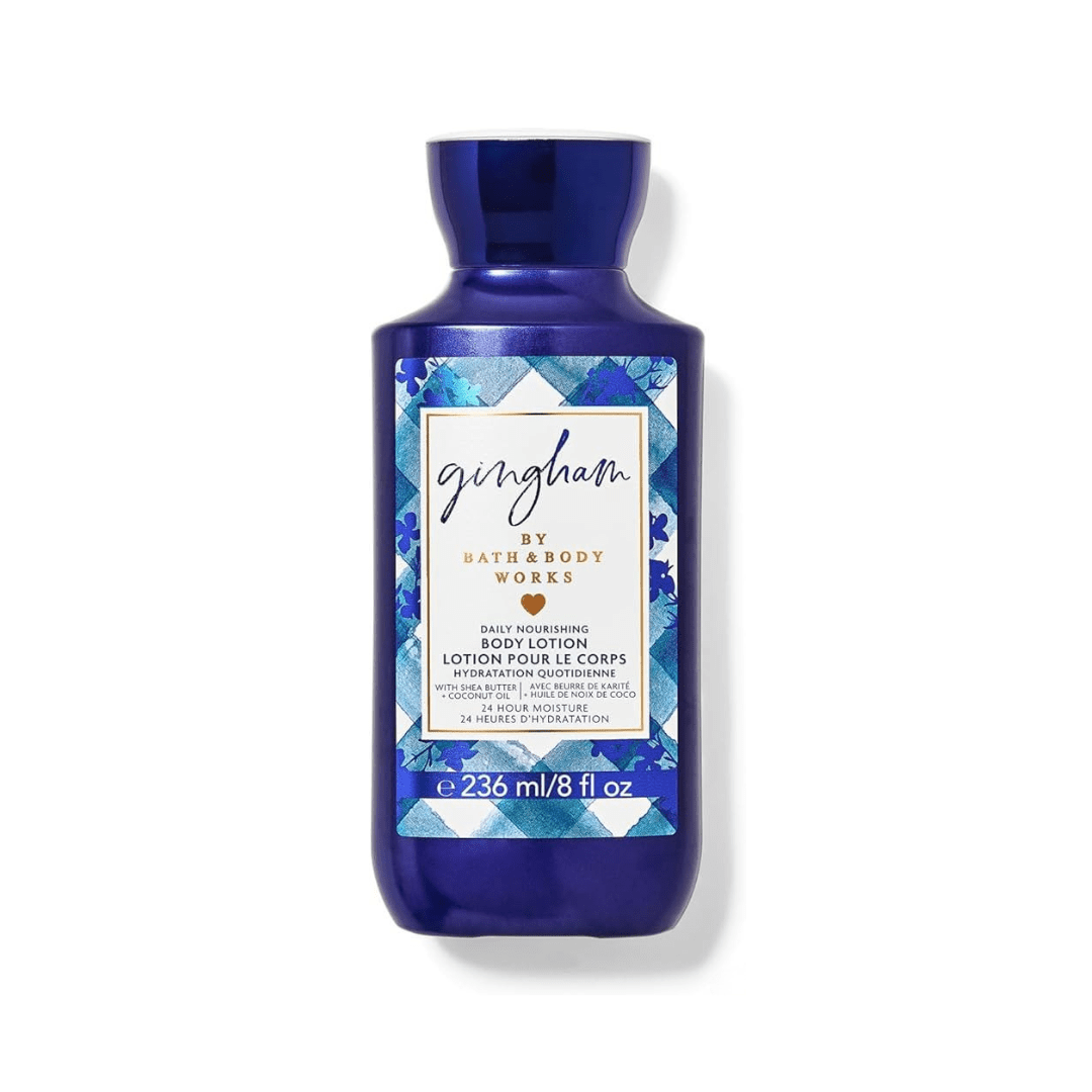 لوشن جينغهام من باث آند بودي وركس الأمريكية 🇺🇸
✨ Bath & Body Works Gingham Body Lotion
لوشن مرطب للجسم بتركيبة خفيفة وسريعة الامتصاص، يمنح البشرة ترطيباً يومياً مع عطر منعش يجمع بين الفواكه والزهور ولمسات المسك الناعمة.