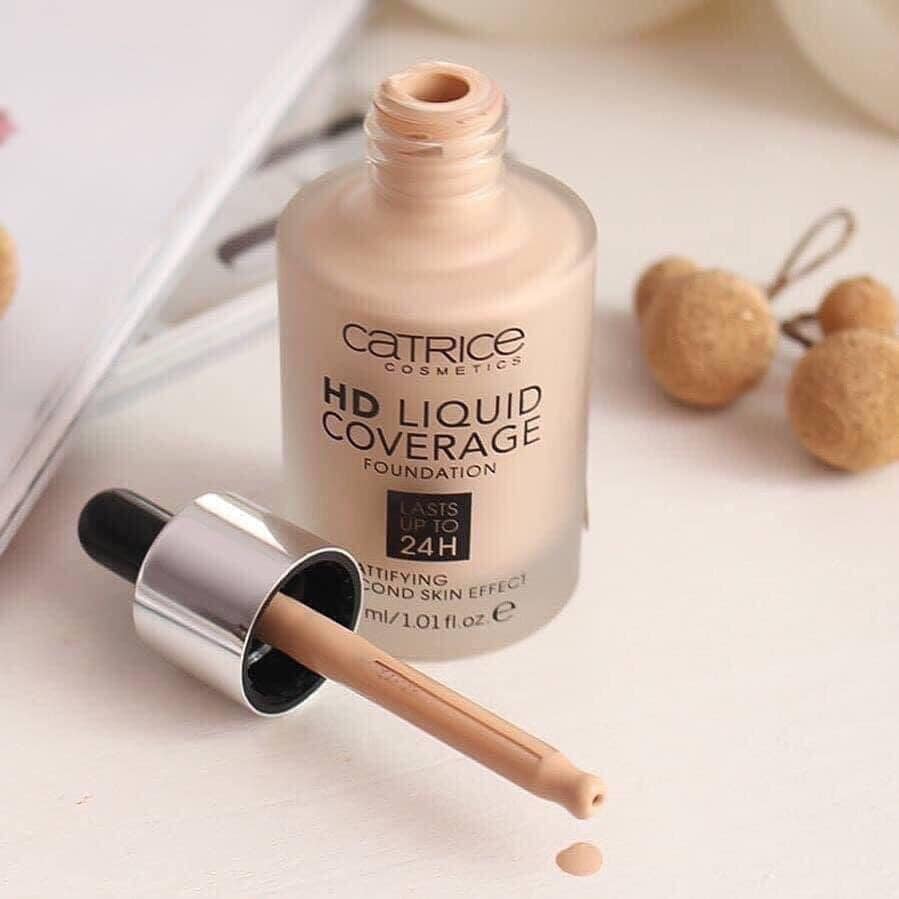 اج دي لكويد كفرج فاونديشن من كاترس
✨ Catrice HD Liquid Coverage Foundation – 010 Light Beige
فاونديشن سائل عالي التغطية يمنح البشرة مظهراً طبيعياً ومتجانساً مع إحساس خفيف على البشرة وثبات طويل.
✔ تغطية عالية قابلة للبناء
✔ ملمس خفيف لا يثقل البشرة
✔ لمسة