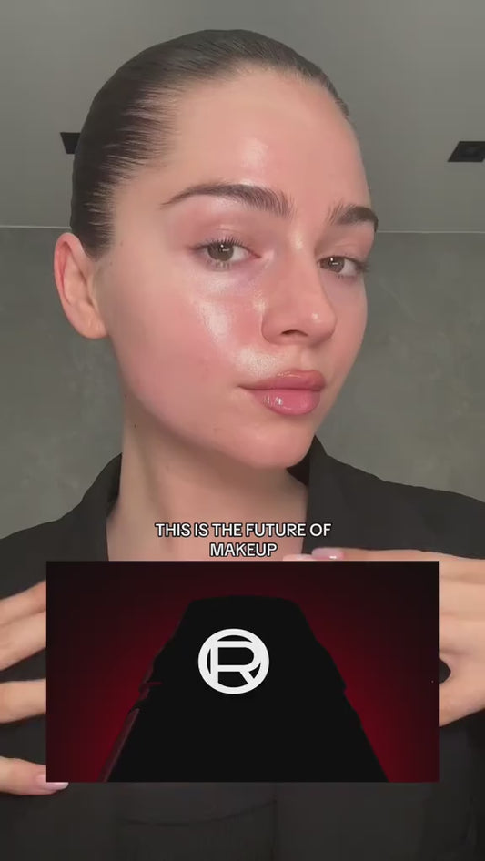 سكن انك فاونديشن من لوريال باريس الفرنسية 
🇫🇷 L'Oréal Paris Skin Ink Foundation
✨ فاونديشن بتركيبة خفيفة جداً