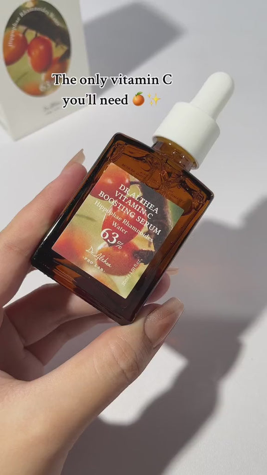 فيتامين سي بوستنك سيروم من دكتور الثيا الكورية 🇰🇷
 Dr. Althea Vitamin C Boosting Serum 63%
سيروم كوري لتفتيح البشرة وتوحيد اللون بتركيبة لطيفة مناسبة حتى للبشرة الحساسة.