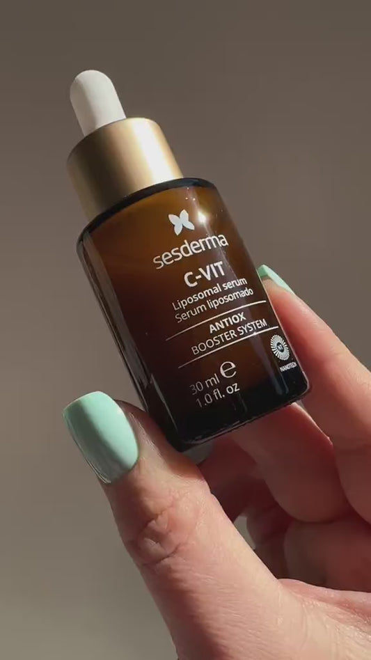 🍊 Sesderma C-Vit Serum
سيروم مضاد للأكسدة بفيتامين C يمنح البشرة إشراقة وحيوية ويساعد على توحيد اللون وتقليل علامات التعب