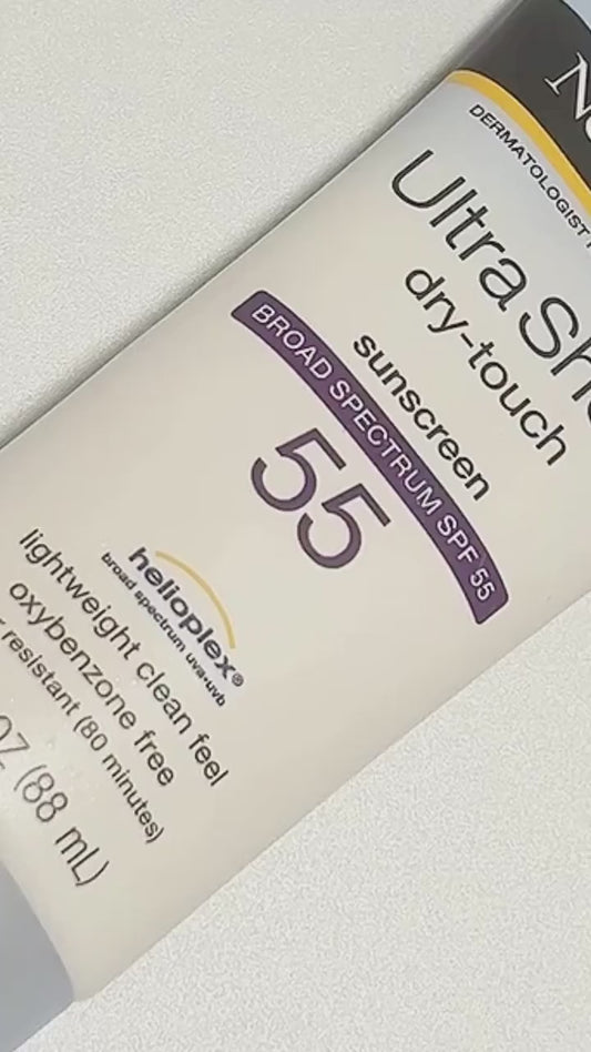 الترا شير دراي تج واقي الشمس من نيوتروجينا 
☀️ Neutrogena Ultra Sheer Dry-Touch Sunscreen SPF 55
واقي شمس خفيف بتركيبة Dry-Touch يمنح حماية عالية من أشعة الشمس مع لمسة نهائية جافة وغير لامعة.