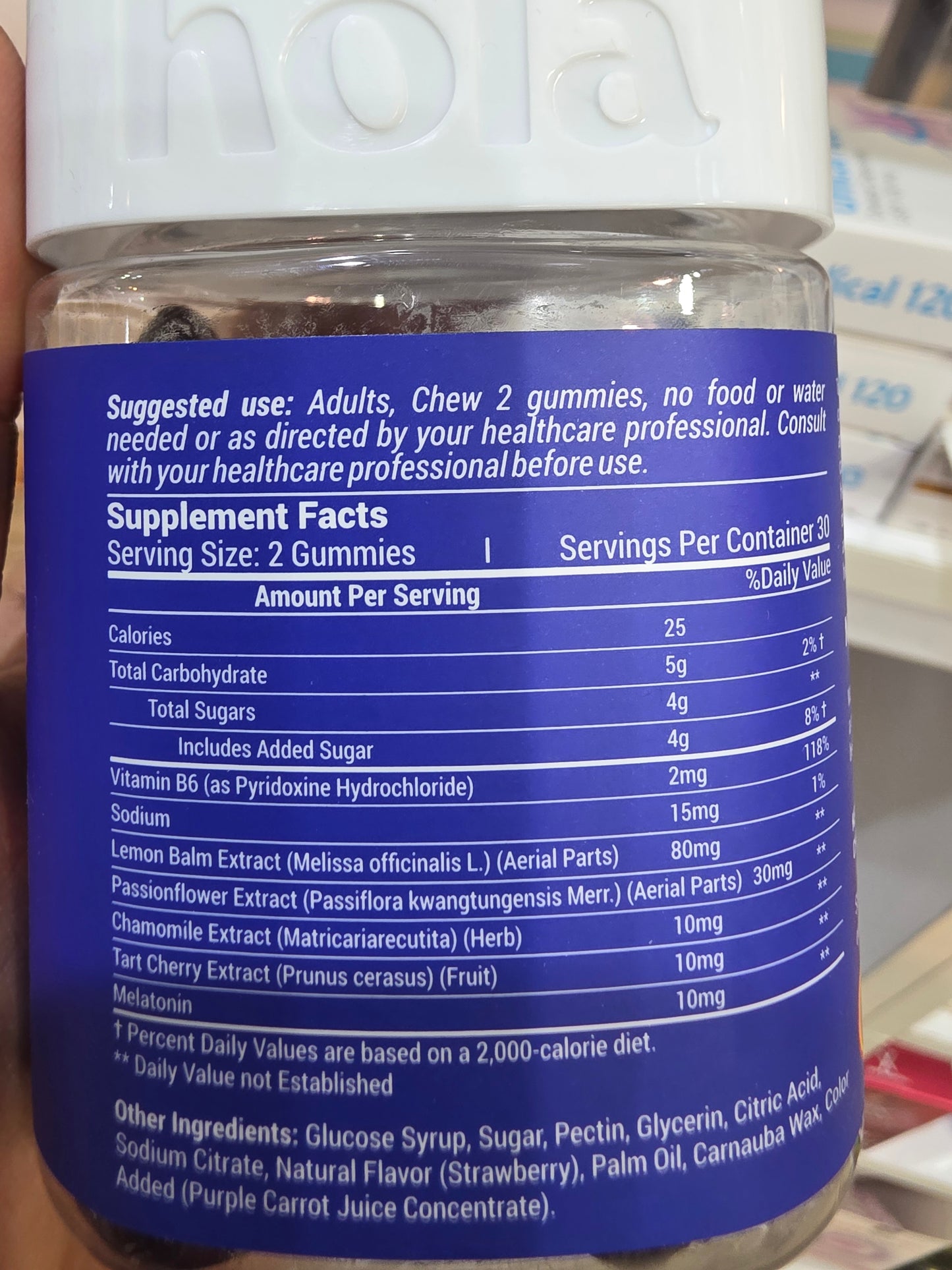 يحتوي ايزي سليب من هولا 
Hola® Easy Sleep Gummies 
على مزيج قوي من ستة عناصر غذائية نشطة تخلق تأثيرا مهدئا، مما يؤدي إلى أنماط نوم أسرع وأطول وأعمق.