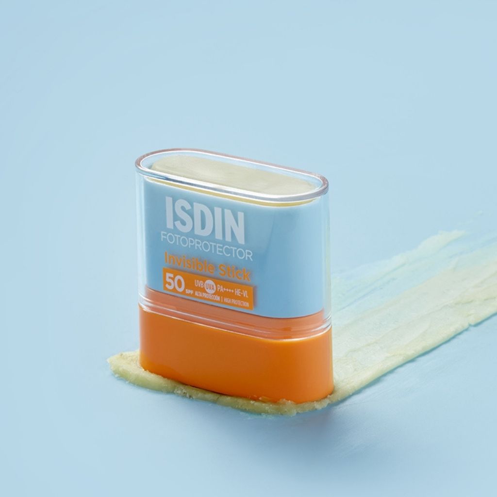 انفزبل ستيك واقي شمس غير ملون من ايسدن الاسبانية 🇪🇸
ISDIN Invisible Stick
 حماية يومية سهلة وسريعة بتركيبة شفافة تنزلق بسلاسة على البشرة بدون أثر دهني.
